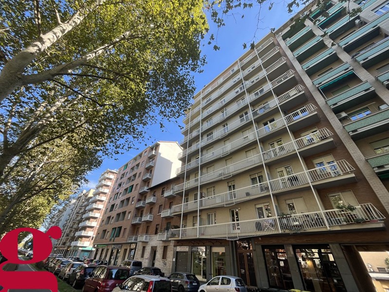 Appartamento in Vendita a Torino, 354'000€, 183 m²