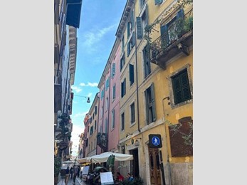 Bilocale in Affitto a Verona, 850€, 45 m²