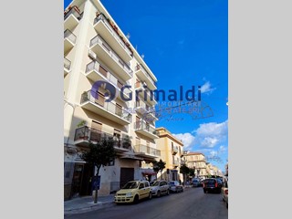 Ufficio in Affitto a Bagheria, 420€, 95 m²