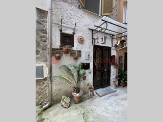 Casa Indipendente in Vendita a Minturno, 69'000€, 110 m²