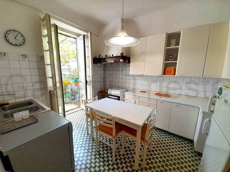 Trilocale in Affitto a Trieste, 900&euro;, 89 m², arredato