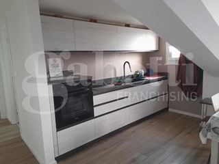 Bilocale in Vendita a Albisola Superiore, 180'000€, 45 m², arredato