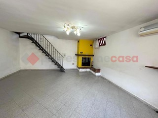 Casa Indipendente in Vendita a Poggiardo, 95'000€, 95 m²