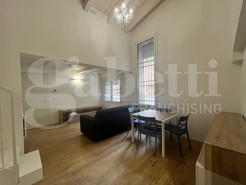 Trilocale in Affitto a Bologna, 1'200&euro;, 52 m², arredato