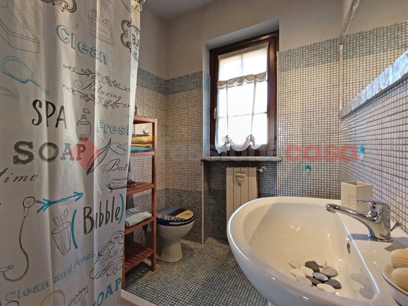 Villa in Vendita a Comignago, 290'000€, 200 m²