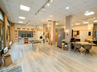 Negozio in Vendita a Corbetta, 190'000€, 150 m²