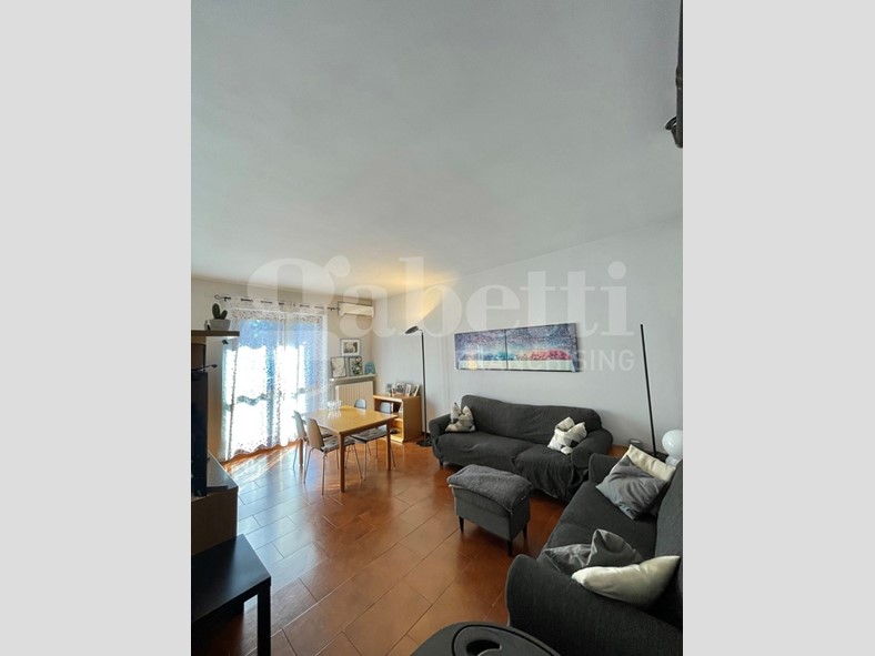 Appartamento in Vendita a Senago, 390'000€, 200 m²