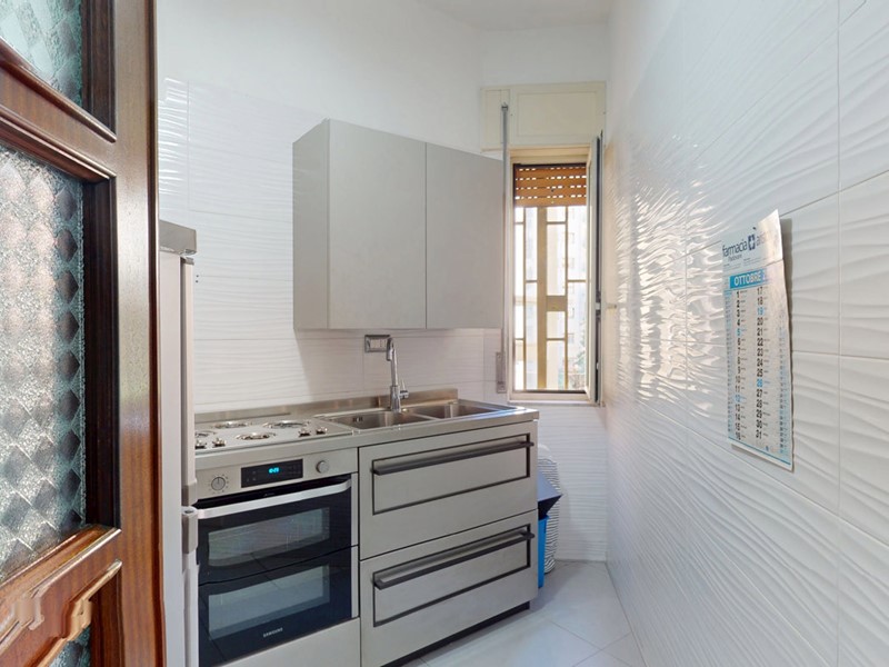 Bilocale in Vendita a Napoli, 280'000€, 52 m²