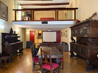 Appartamento in Vendita a Napoli, 520'000€, 145 m²