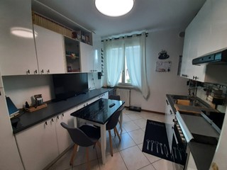 Quadrilocale in Vendita a Vobarno, 130'000€, 92 m², arredato, con Box