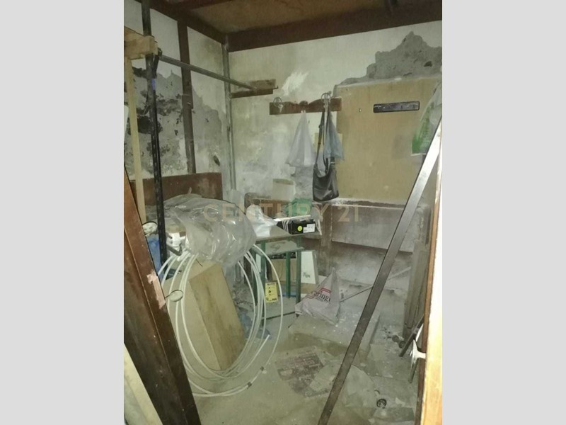 Quadrilocale in Vendita a Catania, 39'000&euro;, 80 m², arredato