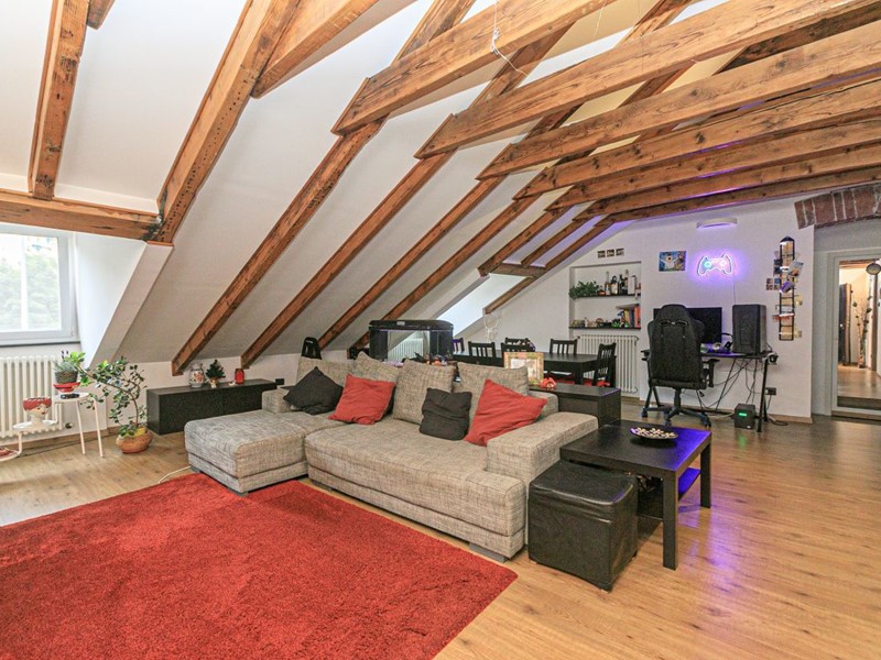 Appartamento in Vendita a Genova, 120'000€, 76 m²