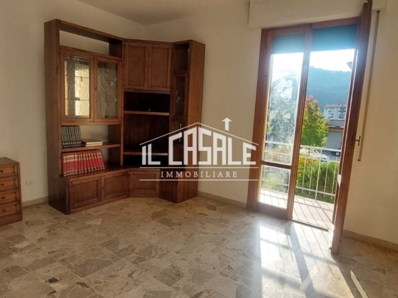Quadrilocale in Vendita a Dicomano, 160'000€, 95 m², con Box