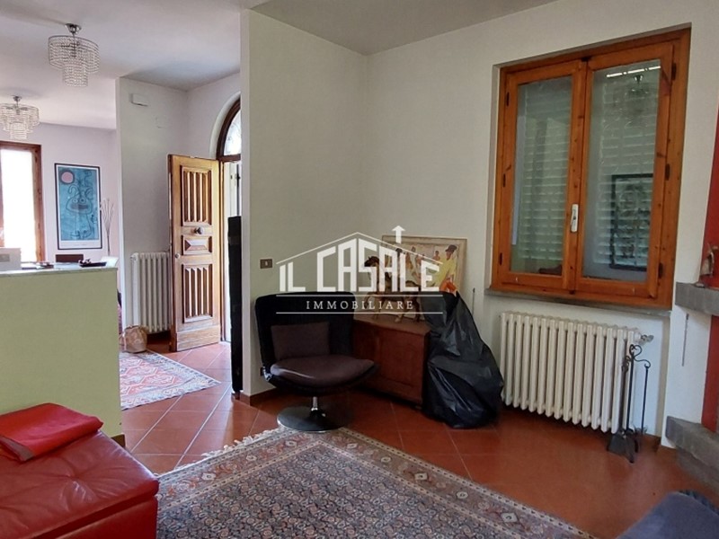 Villetta a schiera in Vendita a Dicomano, 425'000€, 200 m², con Box