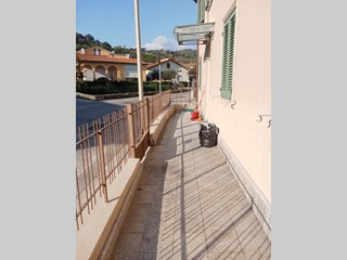 Trilocale in Vendita a Massarosa, zona Bozzano, 120'000€, 50 m²