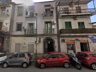 Immobile commerciale in Vendita a Napoli, 220'000€, 215 m²