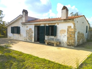 Casa Indipendente in Vendita a Matino, 120'000€, 84 m²