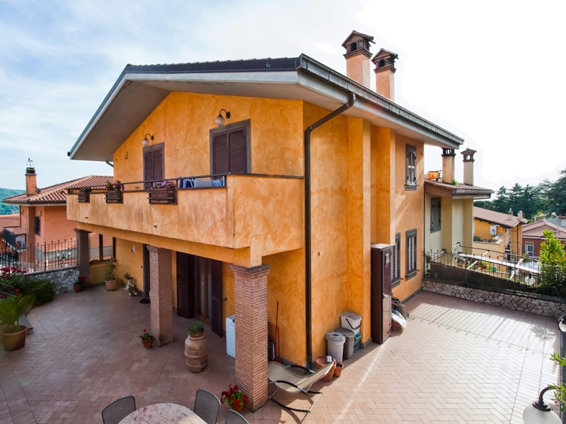 Casa Indipendente in Vendita a Rocca Priora, 399'000€, 190 m², con Box