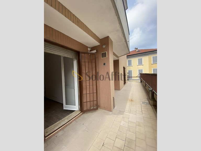 Bilocale in Affitto a Corsico, zona Centro storico, 900€, 65 m²