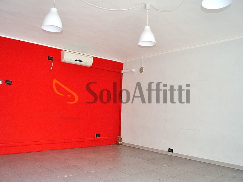 Capannone in Affitto a Settimo Torinese, zona Borgo Nuovo, 250€, 30 m²