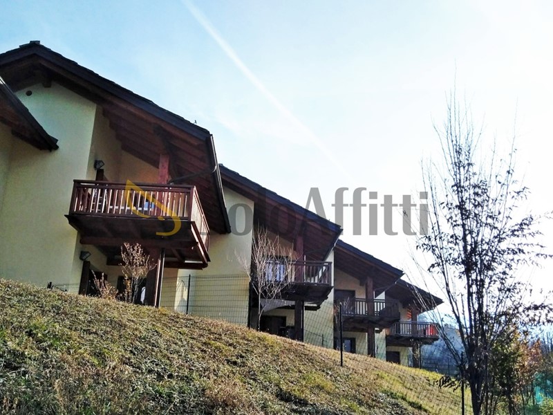 Trilocale in Affitto a Saint Vincent, 520€, 67 m², con Box