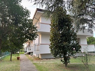 Appartamento in Vendita a Santarcangelo di Romagna, zona S. VITO (S.ARC), 340'000€, 146 m², con Box