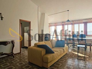 Appartamento in Affitto a Forlimpopoli, zona Centro Storico, 900€, 135 m², arredato