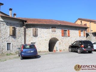 Casale in Vendita a Tresana, 120'000€, 150 m²