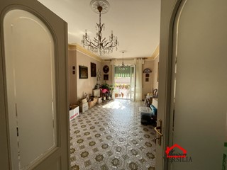 Appartamento in Vendita a Carrara, 240'000€, 120 m²