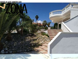 Villa in Vendita a Città Sant'Angelo, 540'574€, 575 m²