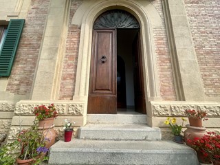 Villa bifamiliare in Vendita a Siena, 1'120'000€, 223 m²