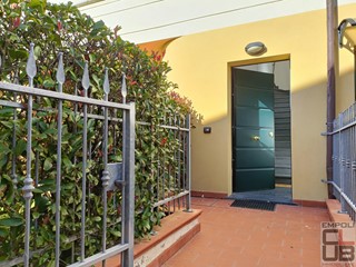 Trilocale in Vendita a Cerreto Guidi, 145'000€, 65 m², con Box