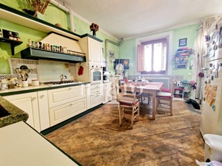 Casa Indipendente in Vendita a Campi Bisenzio, 225'000€, 97 m²