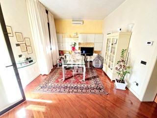 Appartamento in Vendita a Campi Bisenzio, zona San Lorenzo, 399'000€, 170 m², arredato