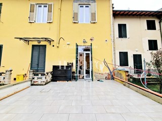 Casa Indipendente in Vendita a Campi Bisenzio, zona La Villa, 470'000€, 200 m²