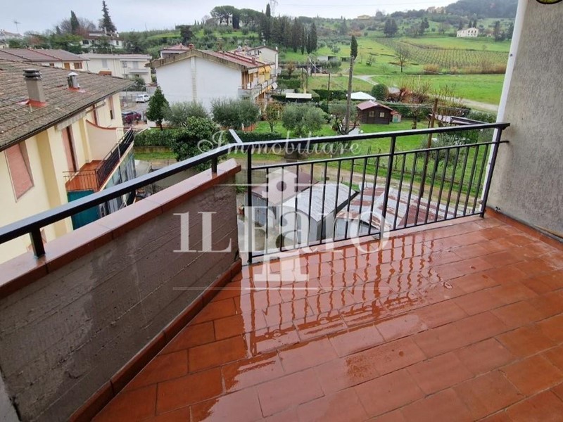 Appartamento in Vendita a Carmignano, zona Seano, 199'000&euro;, 100 m²