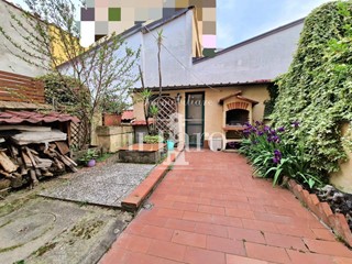 Casa Indipendente in Vendita a Campi Bisenzio, 390'000€, 161 m²