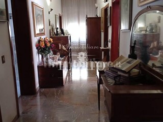 Appartamento in Vendita a Calenzano, 555'000€, 200 m², con Box