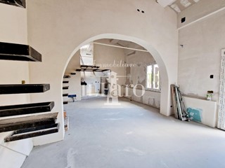 Appartamento in Vendita a Campi Bisenzio, zona San Piero a Ponti, 320'000€, 115 m²