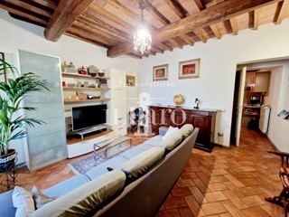 Casa Indipendente in Vendita a Prato, zona San Giorgio a Colonica, 339'000€, 100 m²