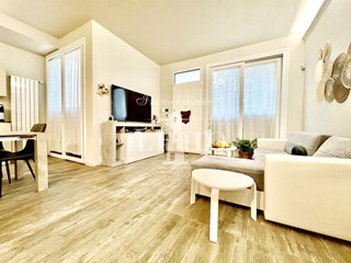 Trilocale in Vendita a Campi Bisenzio, 290'000€, 92 m², arredato