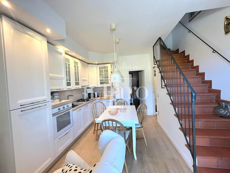 Trilocale in Vendita a Signa, zona Colli Alti - Indicatore, 225'000€, 55 m²