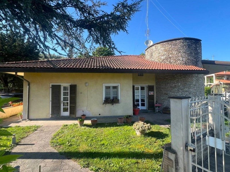 Villa in Vendita a Casciana Terme Lari, 340'000€, 180 m², arredato