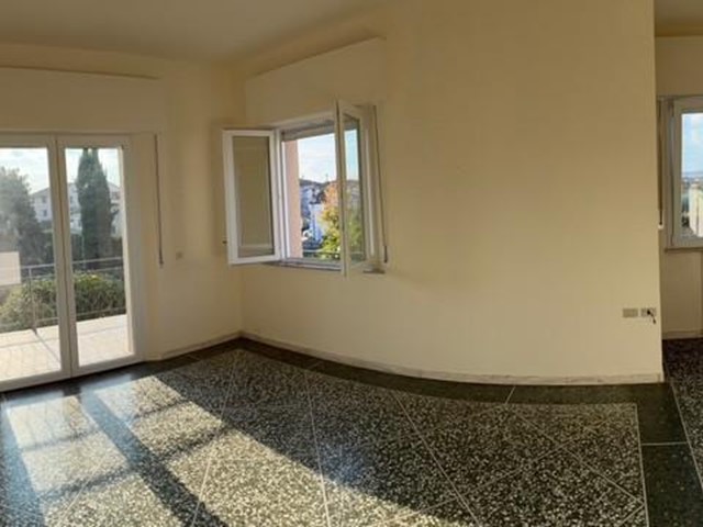 Appartamento in Affitto a Calcinaia, zona Fornacette, 950€, 140 m², con Box