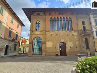 Ufficio in Vendita a Santa Croce sull'Arno, 700'000€, 560 m²