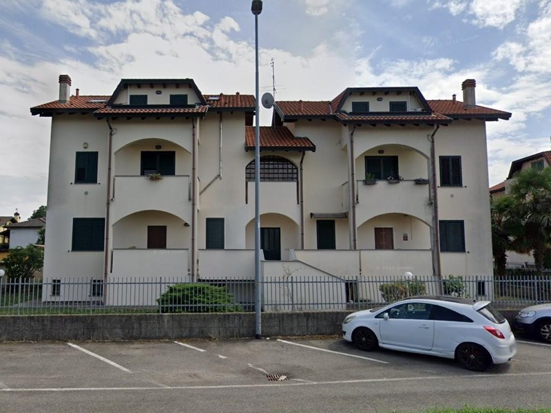 Trilocale in Vendita a Arconate, 121'500€, 168 m², con Box