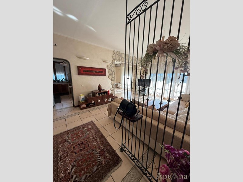 Quadrilocale in Vendita a Massa, 220'000€, 100 m²