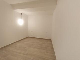 Trilocale in Vendita a Cascina, 92'000&euro;, 50 m²
