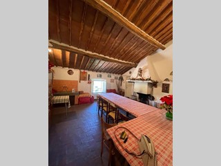 Appartamento in Vendita a Chiusdino, zona Frosini, 49'000&euro;, 92 m², arredato