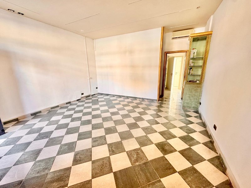 Immobile commerciale in Affitto a Ponsacco, 600€, 35 m²